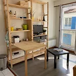 Votre Pied A Terre Sur Le Port De * La Rochelle (Charente-Maritime)