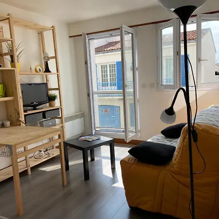 Votre Pied A Terre Sur Le Port De Λα Ροσέλ