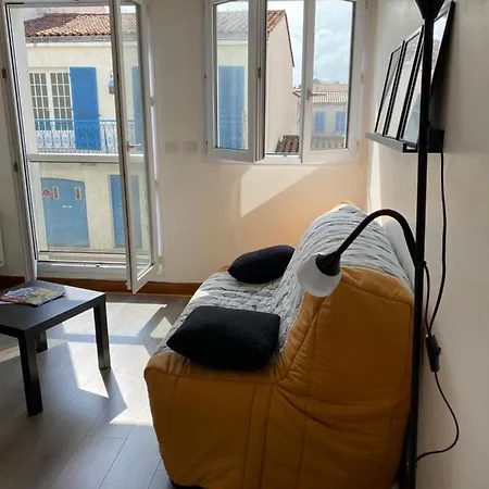 Votre Pied A Terre Sur Le Port De Λα Ροσέλ